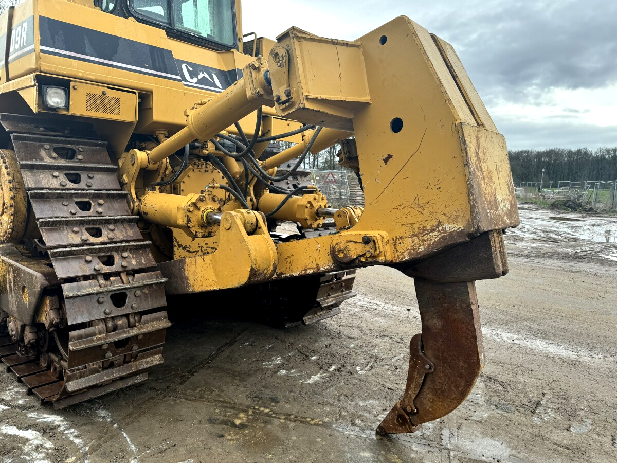 bulldozer caterpillar d9r 