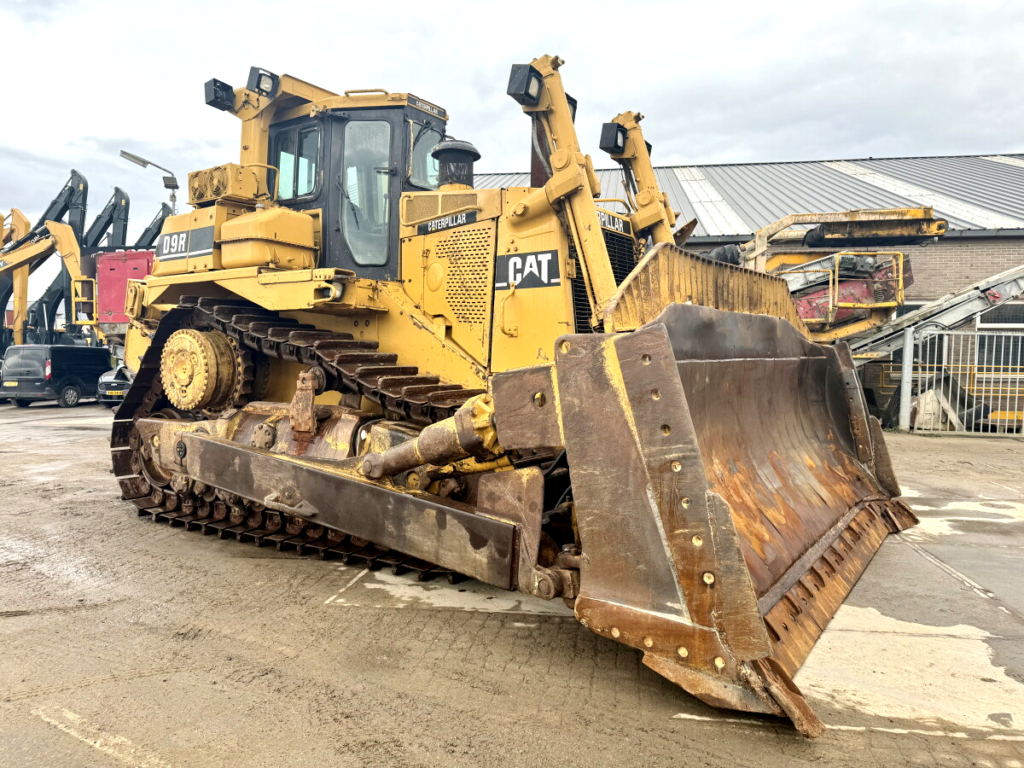 bulldozer caterpillar d9r 