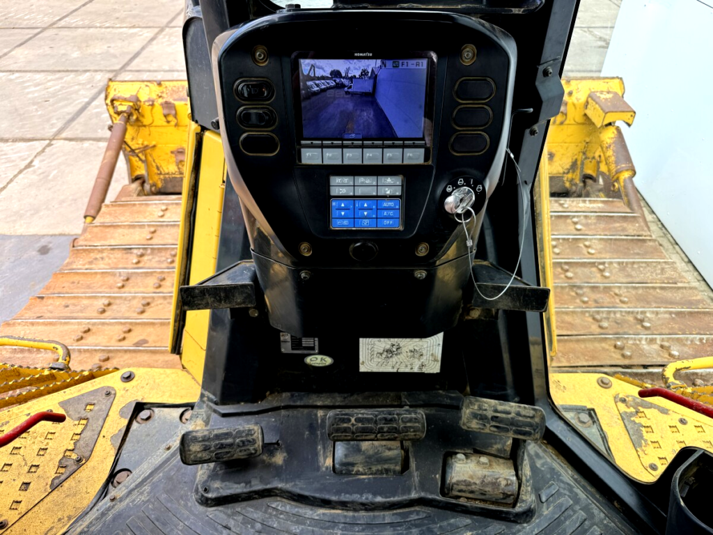 bulldozer komatsu d65pxi 18 