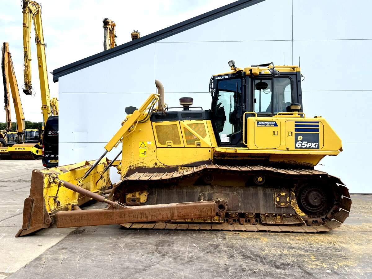 bulldozer komatsu d65pxi 18 