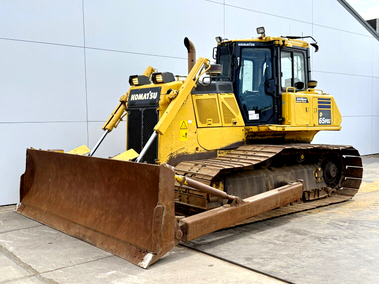 bulldozer komatsu d65pxi 18