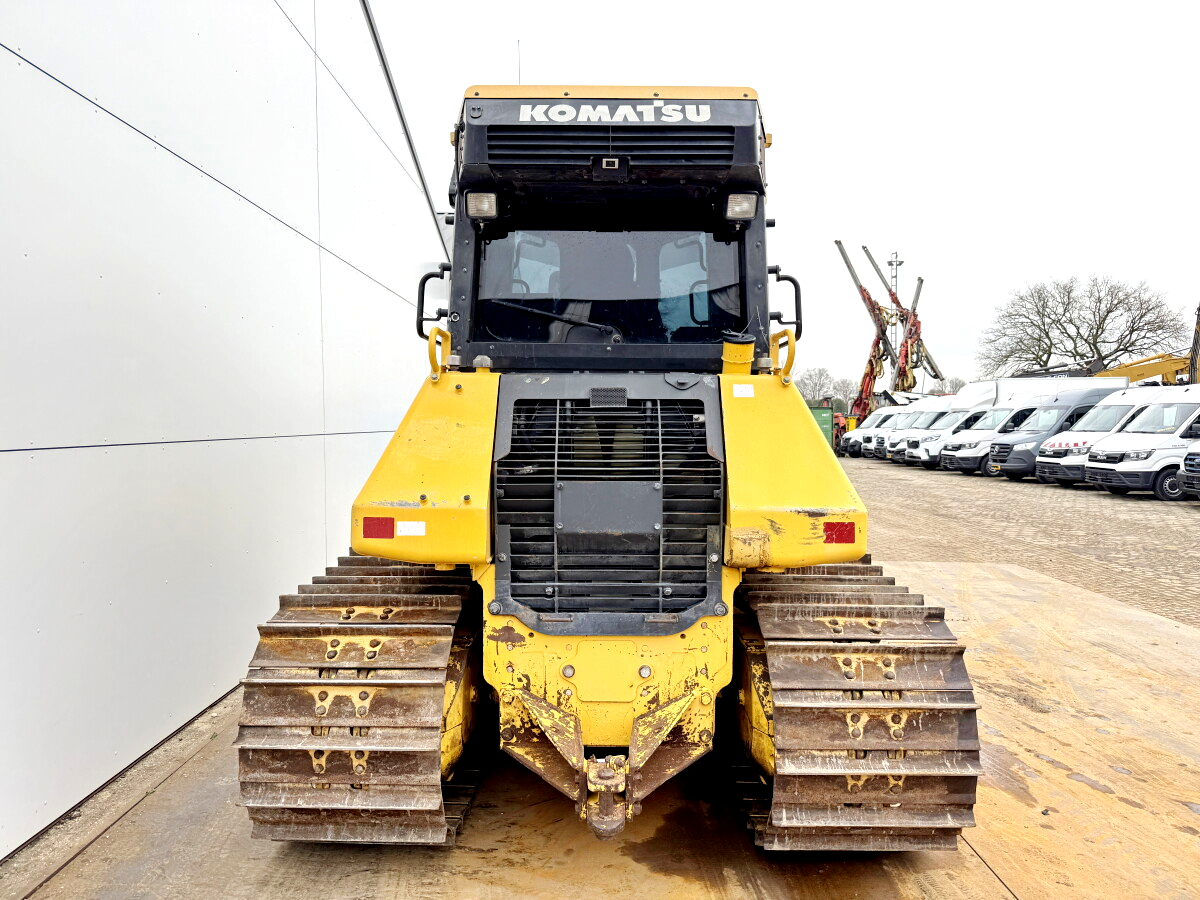 komatsu d51pxi 24 (1)