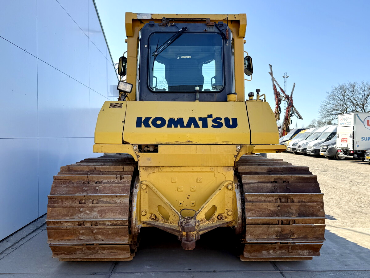 Komatsu D85PX-15E0