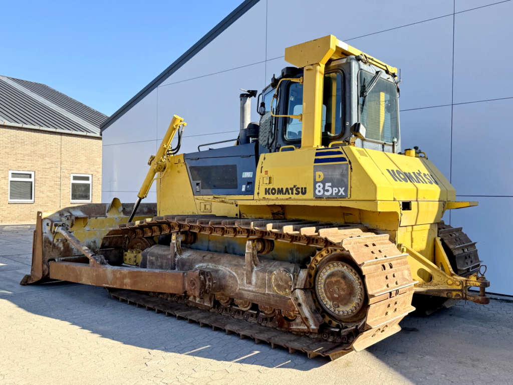 Komatsu D85PX-15E0