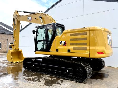 Pelleteuse pelleteuse caterpillar 330gc next gen (1)