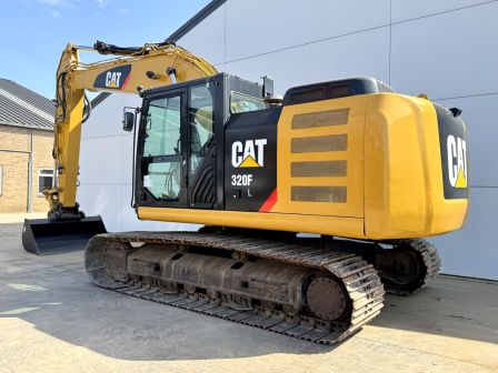Pelleteuse pelleteuse caterpillar 320fl (1)