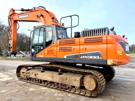 Pelleteuse pelleteuse doosan dx300lc 5