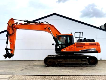 Pelleteuse Pelleteuse doosan dx300lc 5